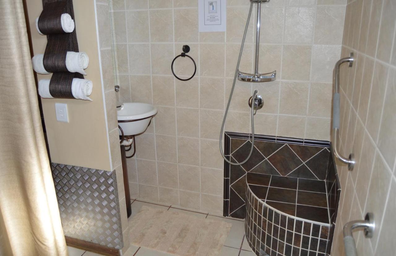 House Ebony B&B Ньюкасл Экстерьер фото